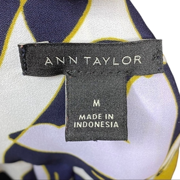 Ann Taylor Pleated Cuff Butterfly Print Blouse Size M - Picture 7 of 9